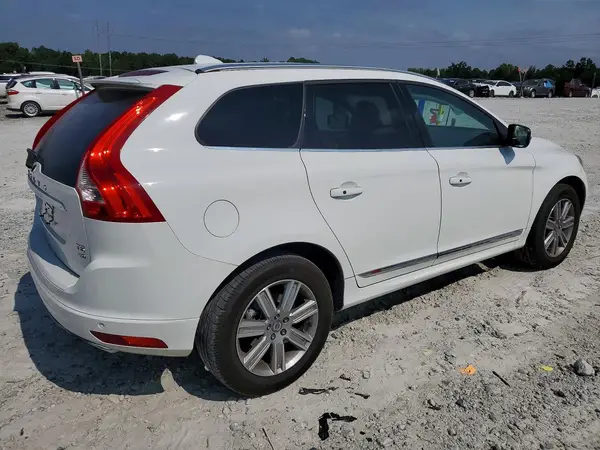 YV440MRU5H2106441 — 2017 Volvo XC60, фото 3 с аукциона Copart, Передняя часть
