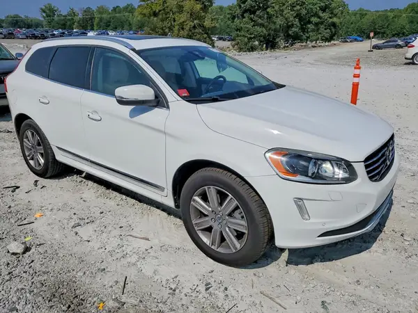 YV440MRU5H2106441 — 2017 Volvo XC60, фото 4 с аукциона Copart, Передняя часть