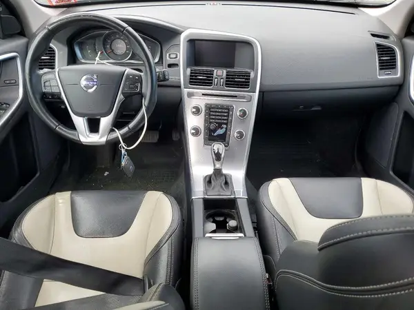 2017 VOLVO XC60 VIN YV440MRR4H2026821 фото 8