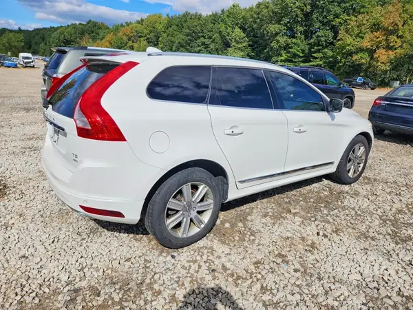 YV440MRU2H2013554 — 2017 Volvo XC60, фото 3 с аукциона Copart 14.10.2026, Боковая часть