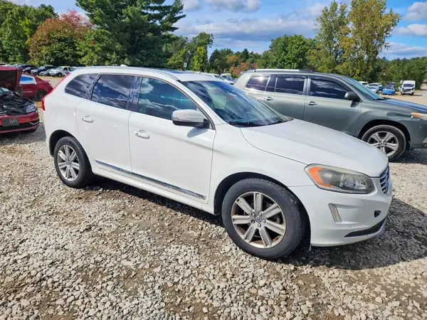YV440MRU2H2013554 — 2017 Volvo XC60, фото 4 с аукциона Copart 14.10.2026, Боковая часть