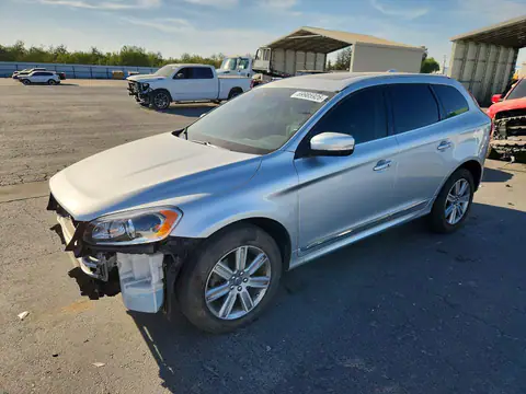 YV440MRU0H2101602 — 2017 Volvo XC60, Передняя часть (Front End), фото до ремонта