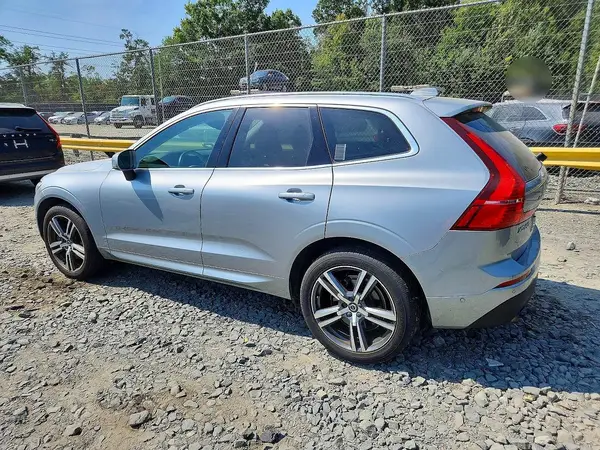 YV4A22RK4J1062492 — 2018 Volvo XC60, фото 2 с аукциона Copart, Мелкие вмятины и царапины