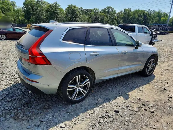 YV4A22RK4J1062492 — 2018 Volvo XC60, фото 3 с аукциона Copart, Мелкие вмятины и царапины