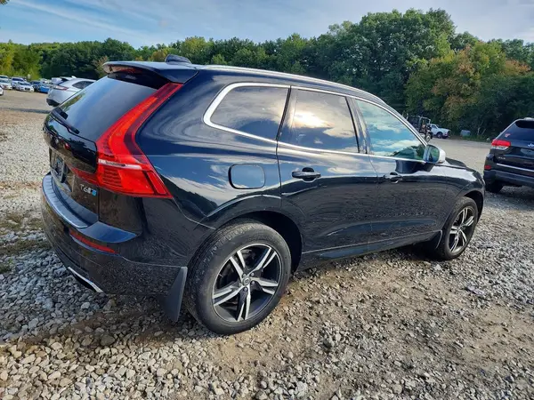 LYVA22RM4JB097241 — 2018 Volvo XC60, фото 3 с аукциона Copart, Боковая часть