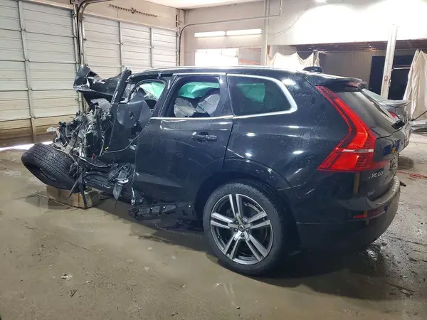 LYVA22RK0JB074005 — 2018 Volvo XC60, фото 2 с аукциона Copart, Передняя часть
