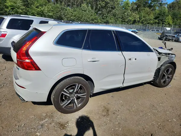 LYV102RMXKB229989 — 2019 Volvo XC60, фото 3 с аукциона Copart, Передняя часть