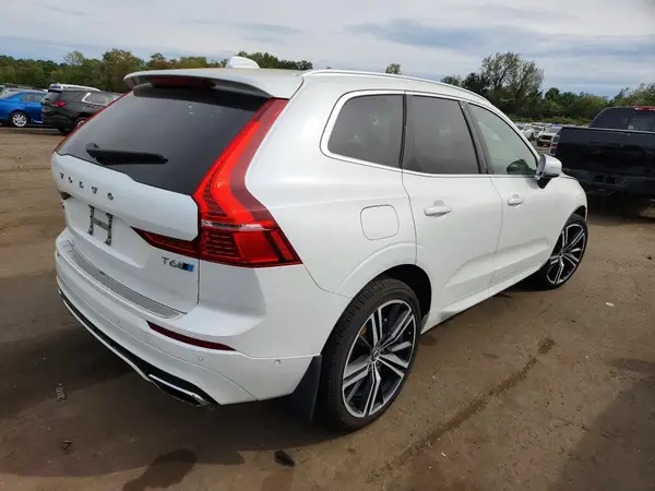 LYVA22RM7KB228695 — 2019 Volvo XC60, фото 3 с аукциона Copart, Подтопление