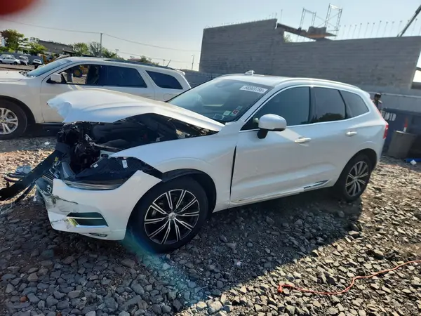 YV4102DL1M1831900 — 2021 Volvo XC60, Передняя часть (Front End), фото до ремонта