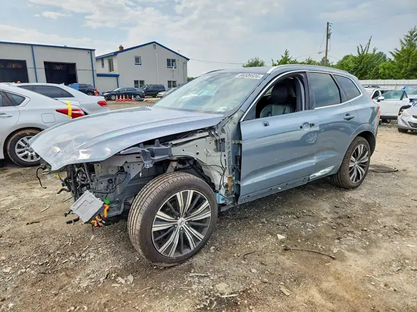 YV4L12RL8N1915373 — 2022 Volvo XC60, Передняя часть (Front End), фото до ремонта