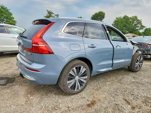 YV4L12RL8N1915373 — 2022 Volvo XC60, фото 3 с аукциона Copart 12.10.2026, Передняя часть