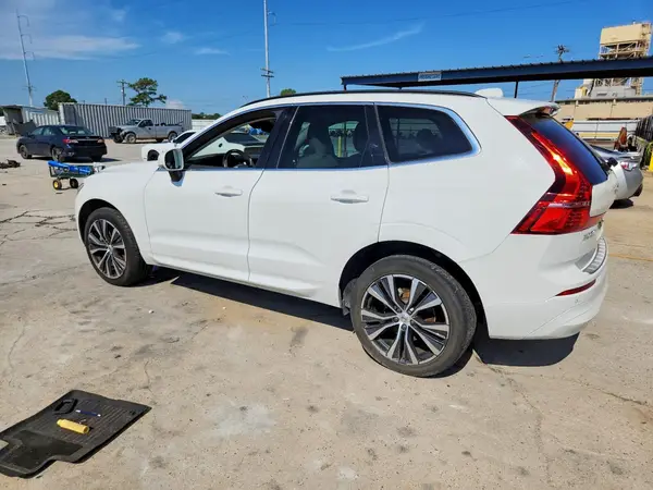 YV4L12DK1N1951680 — 2022 Volvo XC60, фото 2 с аукциона Copart, Подтопление