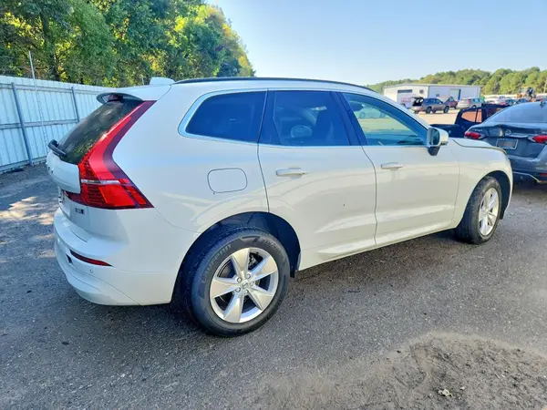 YV4L12RK4N1032345 — 2022 Volvo XC60, фото 3 с аукциона Copart, Передняя часть