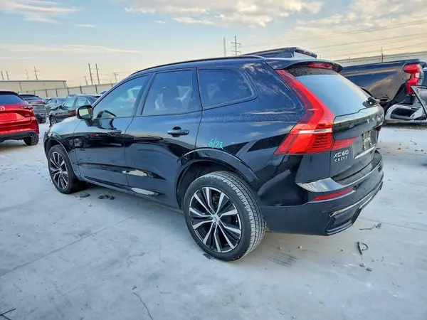 YV4L12RL9R1776506 — 2024 Volvo XC60, фото 2 с аукциона Copart, Боковая часть
