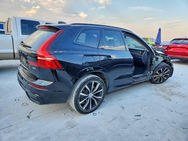 YV4L12RL9R1776506 — 2024 Volvo XC60, фото 3 с аукциона Copart, Боковая часть