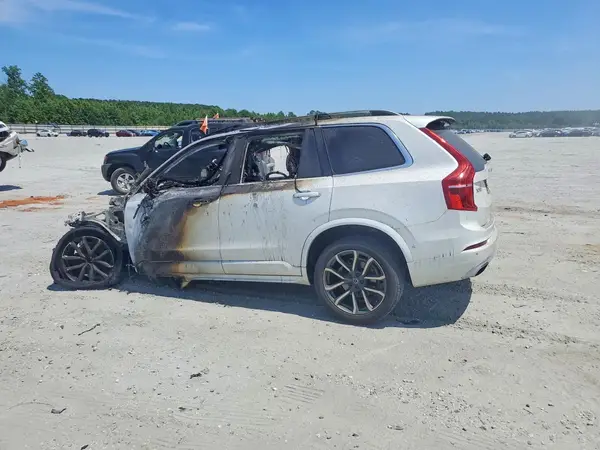 YV4A22PK6G1085266 — 2016 Volvo XC90, фото 2 с аукциона Copart 30.09.2026, Пожар двигателя