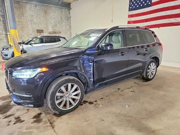 YV4A22PK8G1055802 — 2016 Volvo XC90, Передняя часть (Front End), фото до ремонта