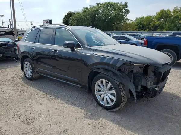 YV4A22PK2G1095065 — 2016 Volvo XC90, фото 4 с аукциона Copart, Передняя часть