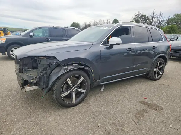 YV4A22PMXJ1205692 — 2018 Volvo XC90, Передняя часть (Front End), фото до ремонта