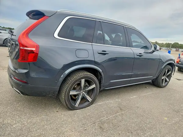 YV4A22PMXJ1205692 — 2018 Volvo XC90, фото 3 с аукциона Copart, Передняя часть