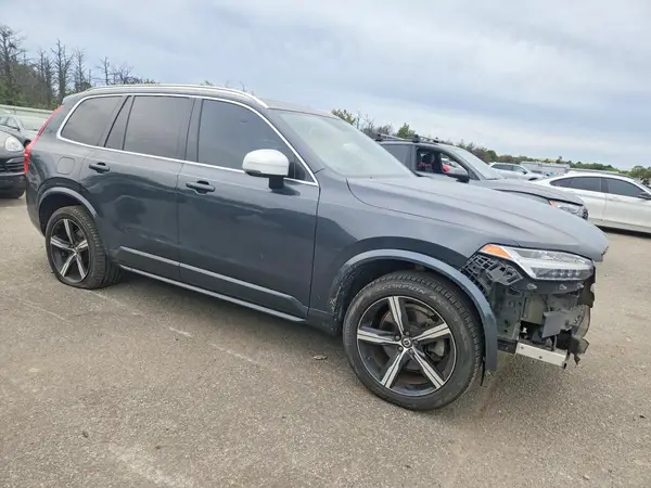 YV4A22PMXJ1205692 — 2018 Volvo XC90, фото 4 с аукциона Copart, Передняя часть