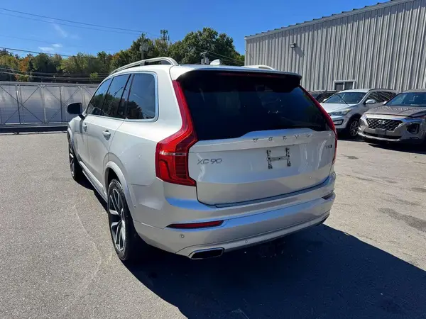 YV4A22PK4J1213074 — 2018 Volvo XC90, фото 2 с аукциона Copart 07.10.2026, Мелкие вмятины и царапины