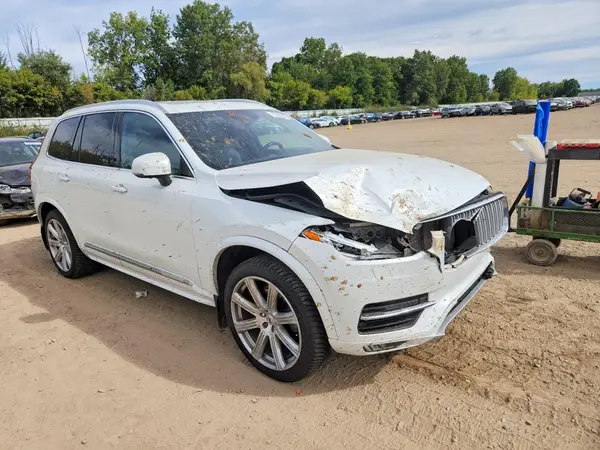 YV4A22PL2K1420105 — 2019 Volvo XC90, фото 4 с аукциона Copart, Передняя часть