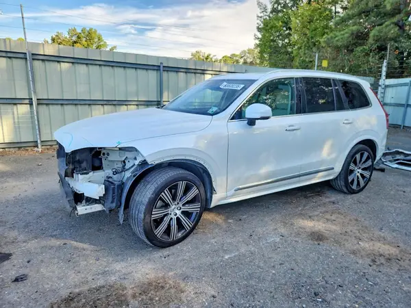 YV4A221L1N1828527 — 2022 Volvo XC90, Передняя часть (Front End), фото до ремонта