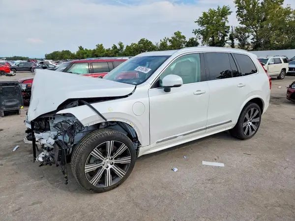 YV4H60CE2R1176240 — 2024 Volvo XC90, Передняя часть (Front End), фото до ремонта