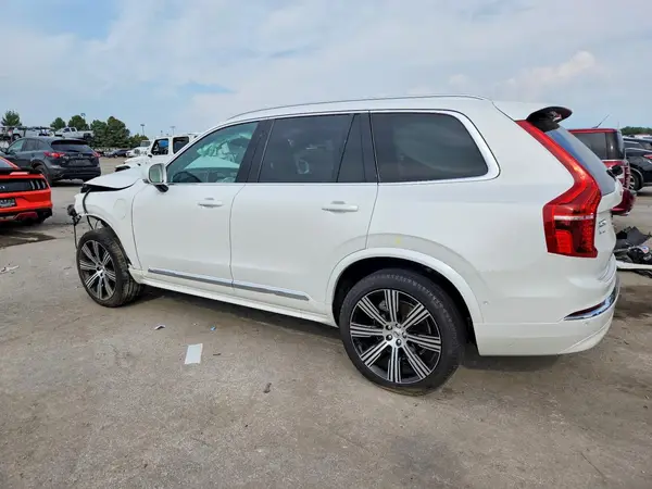 YV4H60CE2R1176240 — 2024 Volvo XC90, фото 2 с аукциона Copart, Передняя часть