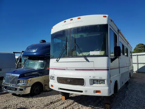2002 WINNIBAGO RECREATIONAL VEHICLE (RV) VIN 1FCMF53S520A05952 фото 1