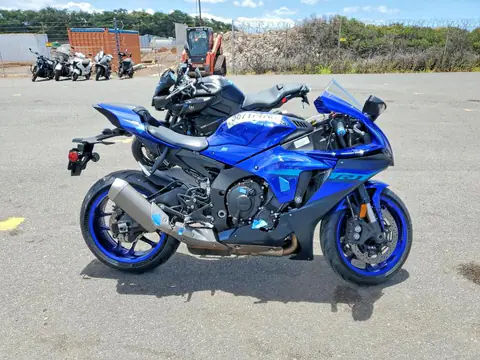 JYARN66E9RA004257 — 2024 Yamaha YZFR1, Боковая часть (Side), фото до ремонта