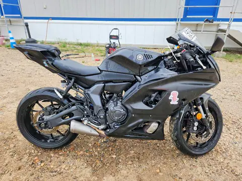 JYARM38EXRA012060 — 2024 Yamaha YZFR7, Мелкие вмятины и царапины (Minor Dent/Scratches), фото до ремонта
