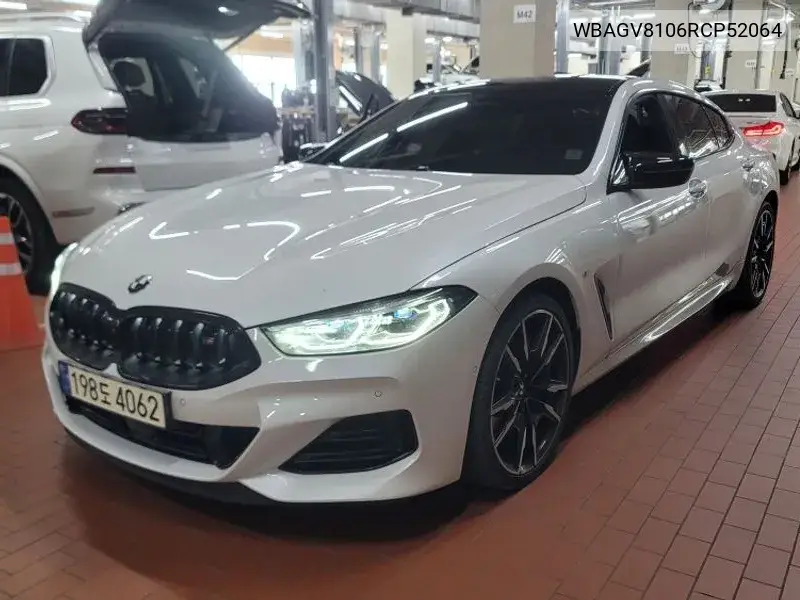 8 Series (G15) M850I ​​xDrive Gran Coupe VIN WBAGV8106RCP52064 фото 1