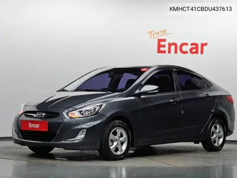 KMHCT41CBDU437613 — 2013 Hyundai Accent, фото до ремонта