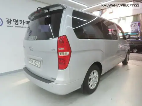 Grand Starex 12-Seater Wagon Cvx Luxury VIN KMJWAH7JP8U071922 фото 2