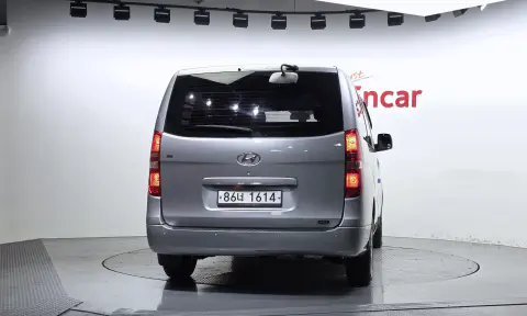 Grand Starex 5-Seater Van Cvx Luxury VIN KMFWBX7JBCU409116 фото 4