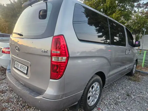 Grand Starex 5-Seater Van Cvx Deluxe VIN KMFWBX7KADU546498 фото 4
