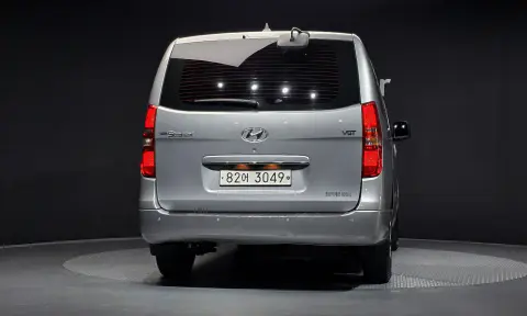 Grand Starex 3-Seater Van Cvx Luxury VIN KMFWBX7KBGU766450 фото 4