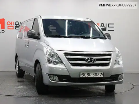 Grand Starex 3-Seater Van Modern VIN KMFWBX7KBHU872257 фото 2