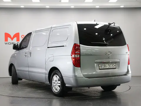 Grand Starex 3-Seater Van Modern VIN KMFWBX7KBHU872257 фото 4
