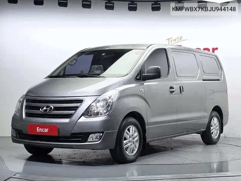 Grand Starex 3-Seater Van Smart VIN KMFWBX7KBJU944148 фото 1