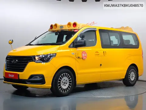 KMJWA37KBKU048570 — 2018 Hyundai Grand Starex Urban, фото до ремонта