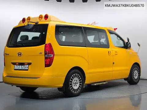 The New Grand Starex Child Protection Car VIN KMJWA37KBKU048570 фото 2