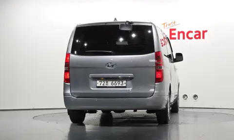 The New Grand Starex Wagon 12-Seater Smart VIN KMJWA37KBKU050173 фото 3