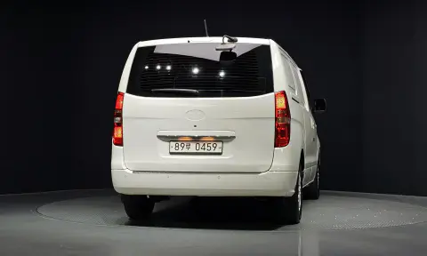 The New Grand Starex Van 3-Seater Smart VIN KMFWBX7KBKU998850 фото 4