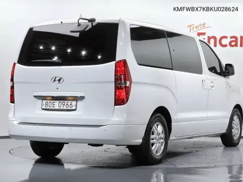 The New Grand Starex Van 5-Seater Modern VIN KMFWBX7KBKU028624 фото 2