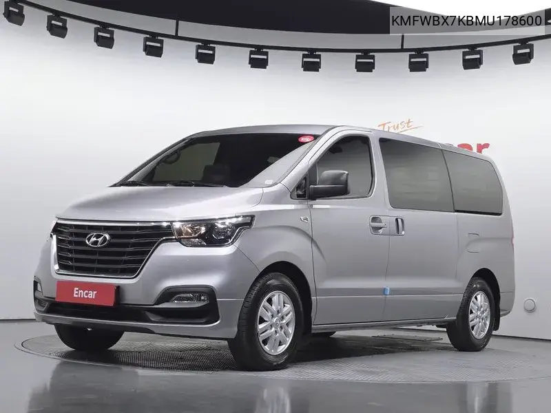 The New Grand Starex Van 3-Seater Smart VIN KMFWBX7KBMU178600 фото 1