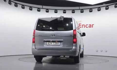 The New Grand Starex Van 3-Seater Smart VIN KMFWBX7KBMU178600 фото 4