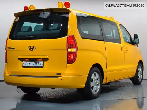 The New Grand Starex Child Protection Car Lpi VIN KMJWA37TBMU192080 фото 2